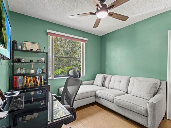 4300 NW 30th St 248, Coconut Creek FL 33066