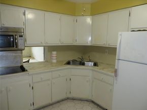 1400 NE 191st St 308, Miami FL 33179