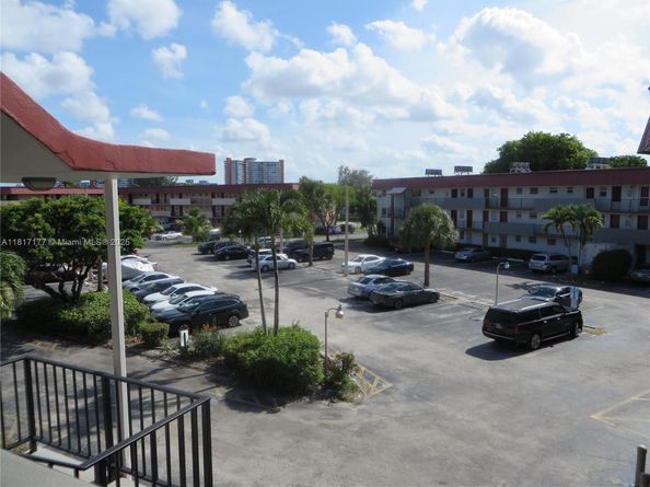 1400 NE 191st St 308, Miami FL 33179