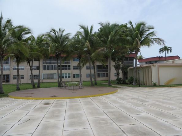 1400 NE 191st St 308, Miami FL 33179