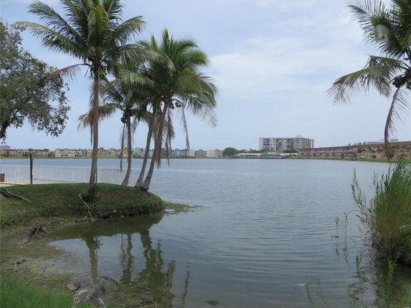 1400 NE 191st St 308, Miami FL 33179