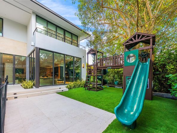 1202 NE 93rd St, Miami Shores FL 33138