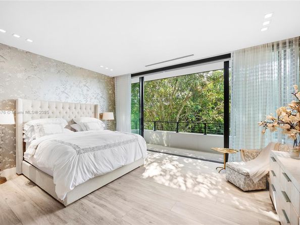 1202 NE 93rd St, Miami Shores FL 33138