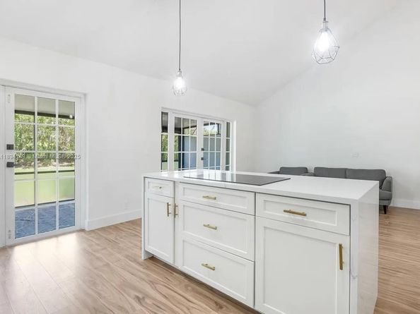 6850 NW 2nd Ave 34, Boca Raton FL 33487