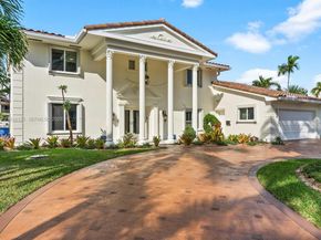 624 Palm Dr, Hallandale Beach FL 33009