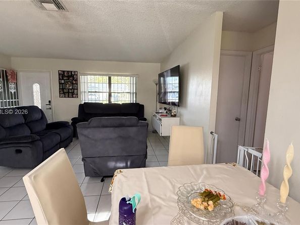 7144 SW 148th Ct, Miami FL 33193