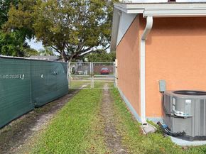 7144 SW 148th Ct, Miami FL 33193