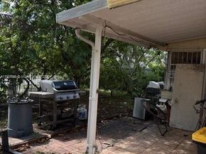 2901 NW 163rd St, Miami Gardens FL 33054