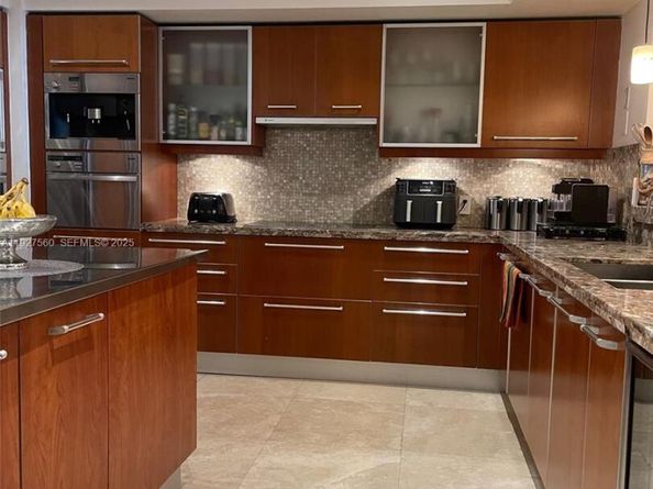 1331 Brickell Bay Dr 3607, Miami FL 33131