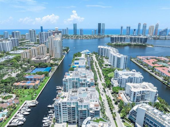 3131 NE 188th St 2903, Aventura FL 33180