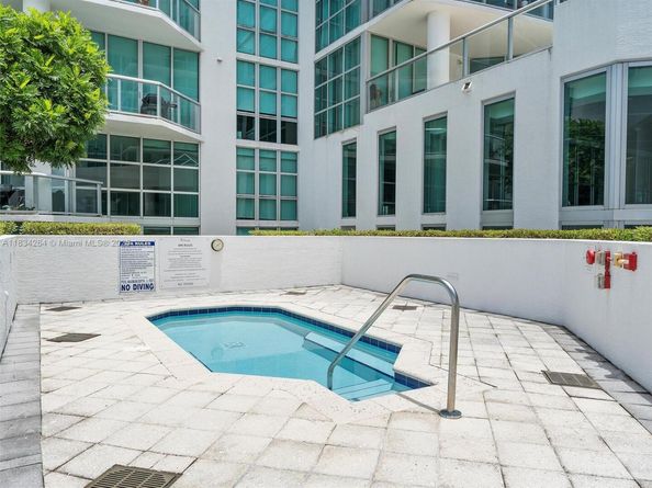 3131 NE 188th St 2903, Aventura FL 33180
