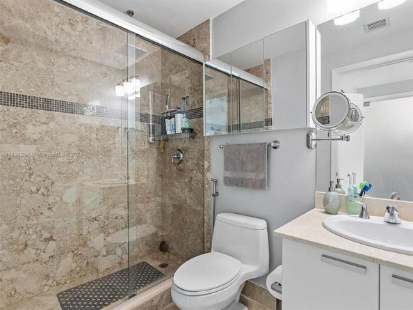 3131 NE 188th St 2903, Aventura FL 33180