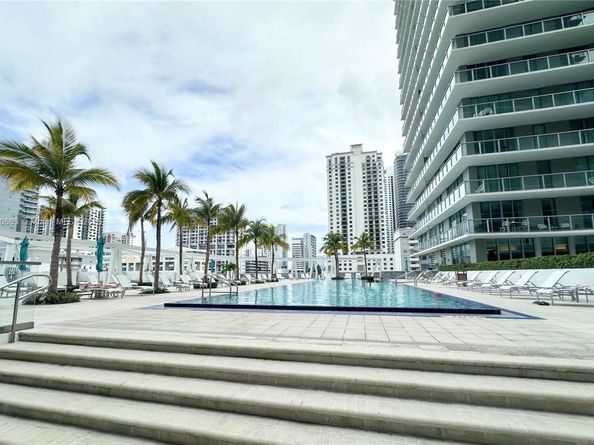 79 SW 12th St 2809S, Miami FL 33130