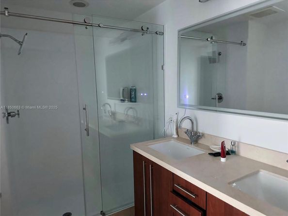 79 SW 12th St 2809S, Miami FL 33130