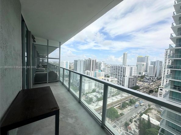 79 SW 12th St 2809S, Miami FL 33130