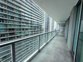 79 SW 12th St 2809S, Miami FL 33130