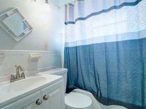 18095 SW 104th Ave, Miami FL 33157