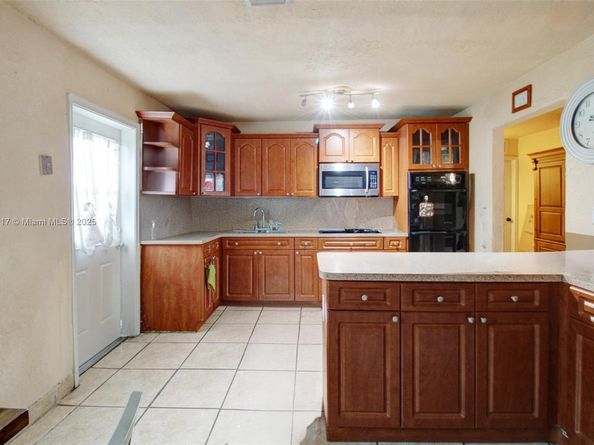 18095 SW 104th Ave, Miami FL 33157