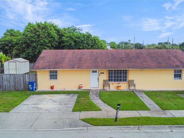 18095 SW 104th Ave, Miami FL 33157