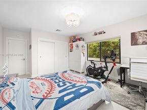 3141 N Bay Rd, Miami Beach FL 33140