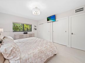 3141 N Bay Rd, Miami Beach FL 33140