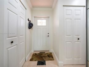 1426 Seagrape Cir, Weston FL 33326