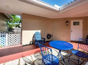 1426 Seagrape Cir, Weston FL 33326