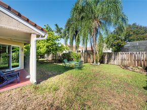 1426 Seagrape Cir, Weston FL 33326