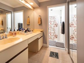 1426 Seagrape Cir, Weston FL 33326