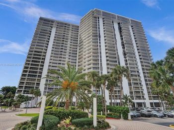 20281 E Country Club Dr