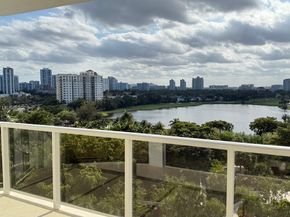 20281 E Country Club Dr 809, Aventura FL 33180
