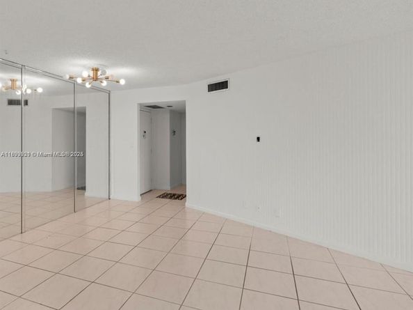 6921 Environ Blvd 6R, Lauderhill FL 33319