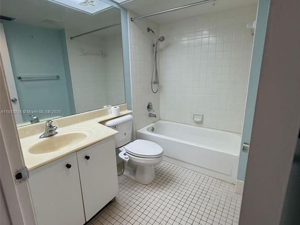 1300 SW 125th Ave 110K, Pembroke Pines FL 33027