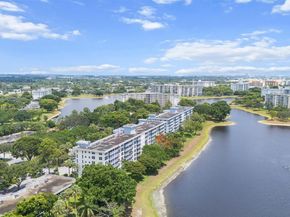 3150 N Course Ln 402, Pompano Beach FL 33069