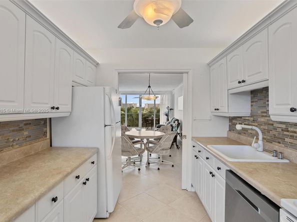 3150 N Course Ln 402, Pompano Beach FL 33069
