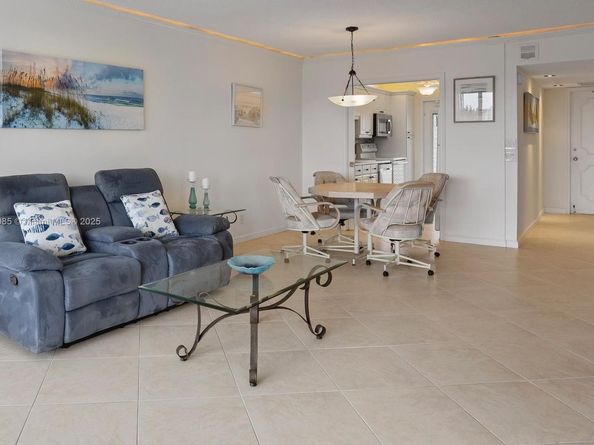 3150 N Course Ln 402, Pompano Beach FL 33069
