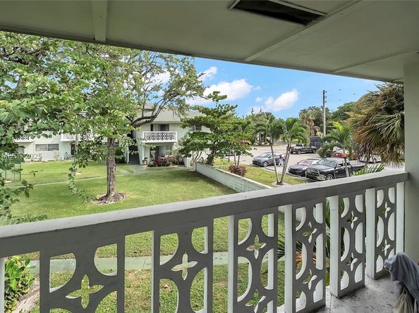 4200 NW 3rd Ct 241, Plantation FL 33317