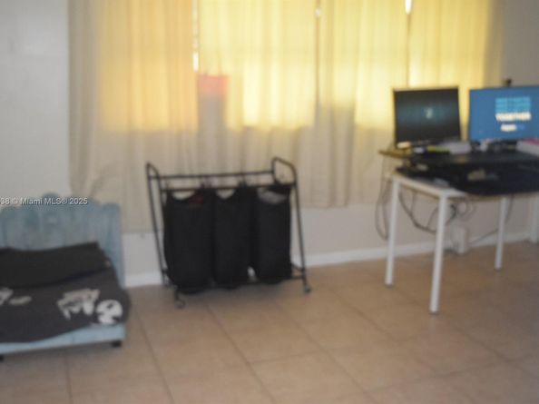 4200 NW 3rd Ct 241, Plantation FL 33317