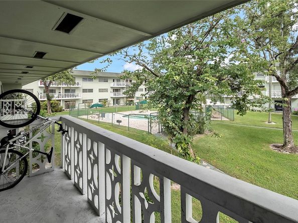 4200 NW 3rd Ct 241, Plantation FL 33317