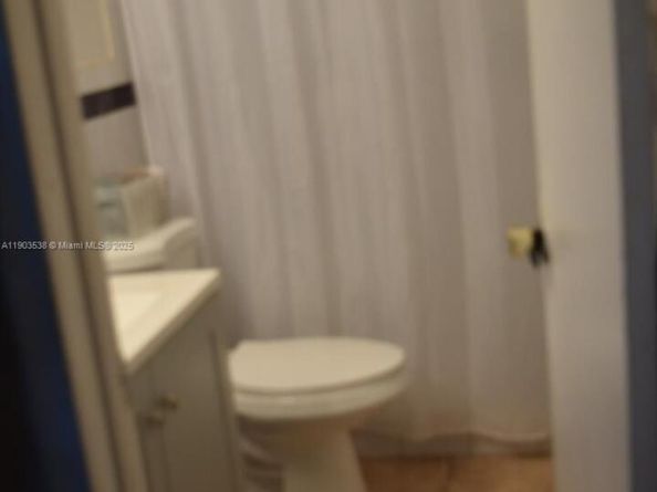 4200 NW 3rd Ct 241, Plantation FL 33317