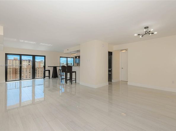 1201 S Ocean Dr 1206S, Hollywood FL 33019