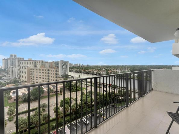1201 S Ocean Dr 1206S, Hollywood FL 33019