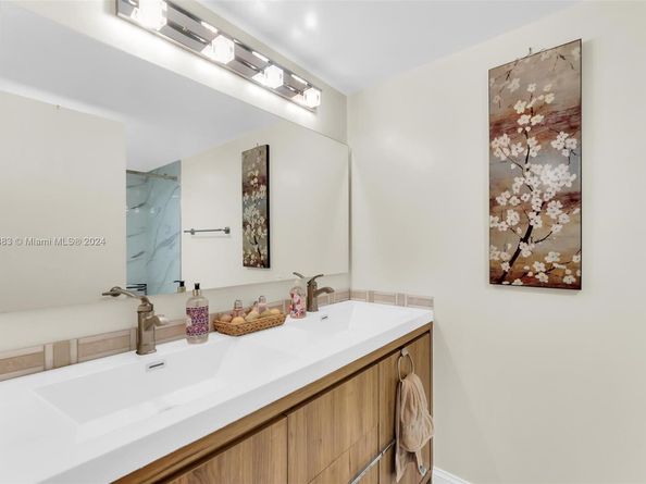 1201 S Ocean Dr 1206S, Hollywood FL 33019