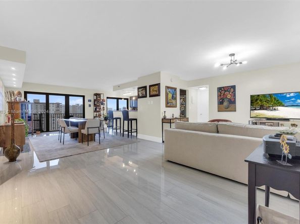 1201 S Ocean Dr 1206S, Hollywood FL 33019