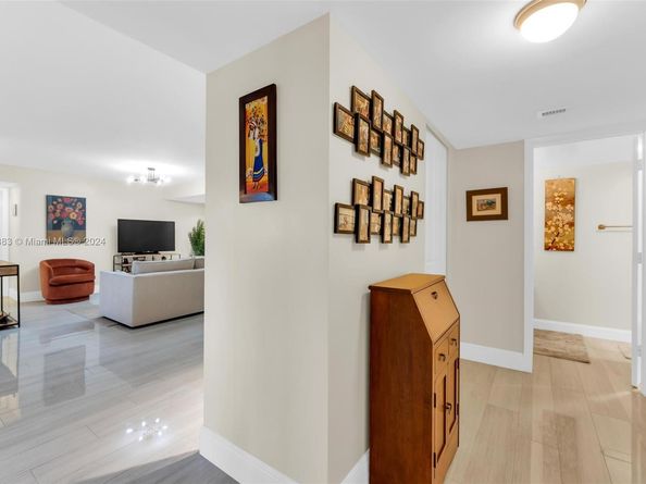 1201 S Ocean Dr 1206S, Hollywood FL 33019