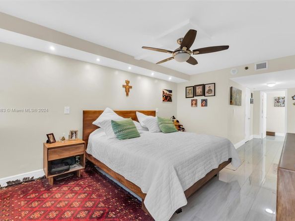 1201 S Ocean Dr 1206S, Hollywood FL 33019