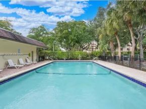 6700 Cypress Rd 409, Plantation FL 33317