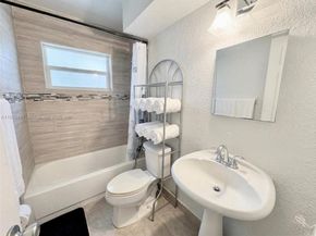 2498 NW 98th Ln, Sunrise FL 33322
