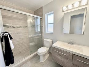 2498 NW 98th Ln, Sunrise FL 33322