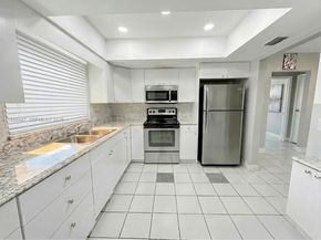 2498 NW 98th Ln, Sunrise FL 33322